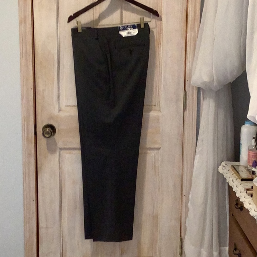 Chaps NWT mend dress pants/ wool blend, grey pinstripes